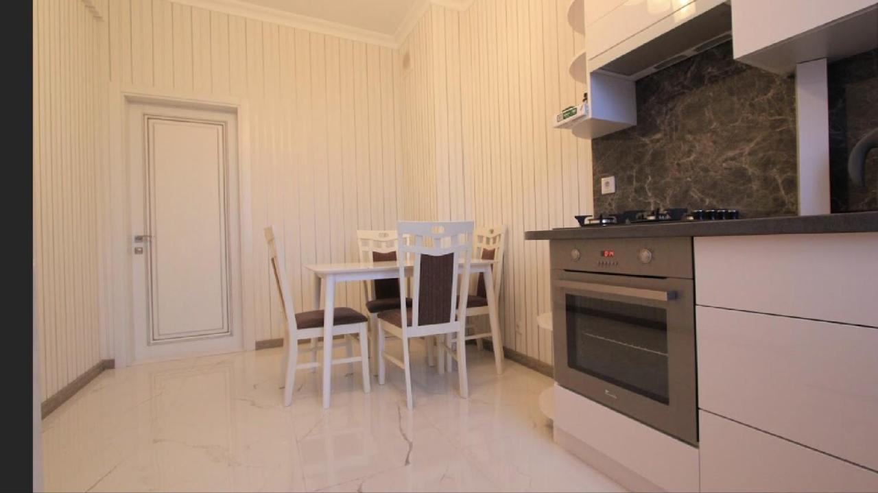 Luxury Exclusive Apartments Skyhouse Exfactor Chisinau Ngoại thất bức ảnh